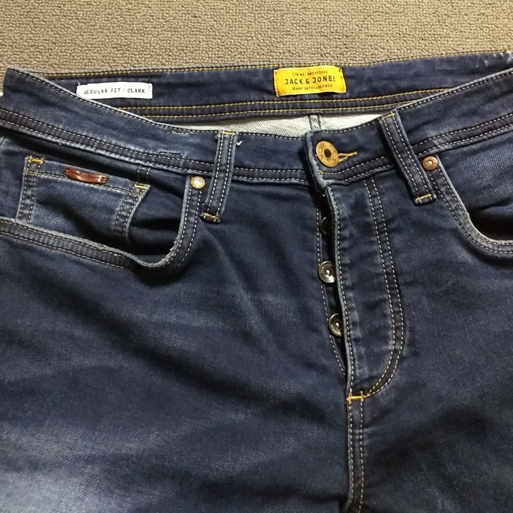 Jean - Picture 3 of 3